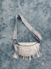 Load image into Gallery viewer, Fringe Purse
